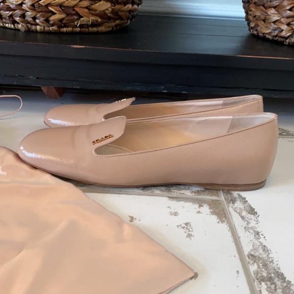 Beautiful Prada Calzature Donna slip on flats in Excellent condition size 39 - Picture 3 of 16